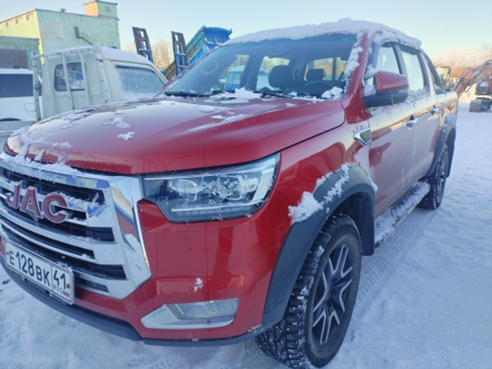 JAC T8 Pro 2.4 T MT 4WD Full Extra