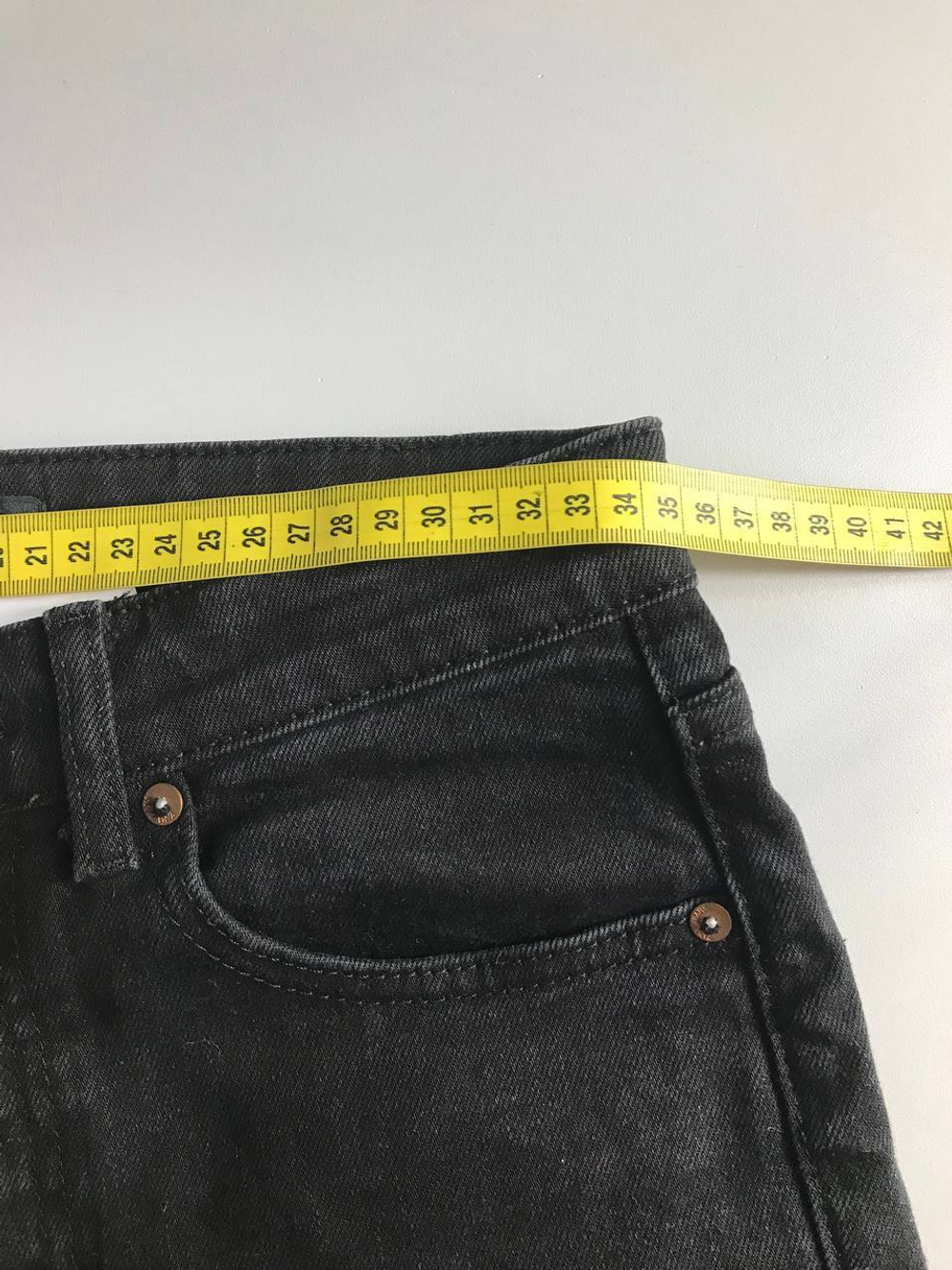 Джинсы Zara для стильного образа, маркировка 36, визуально 42 размер