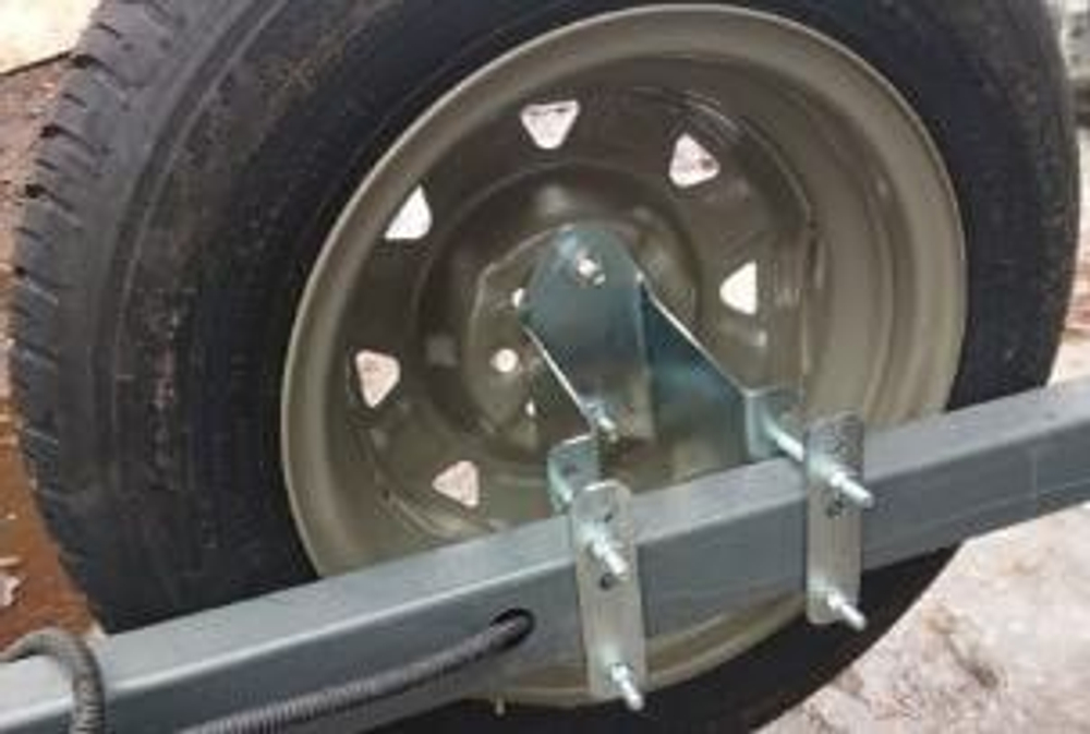 Кронштейн крепления запасного колеса