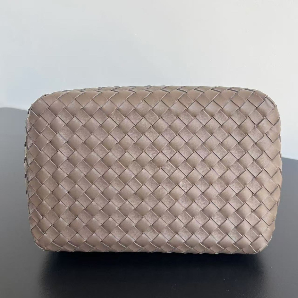 Bottega Veneta Small Parachute 21 cm