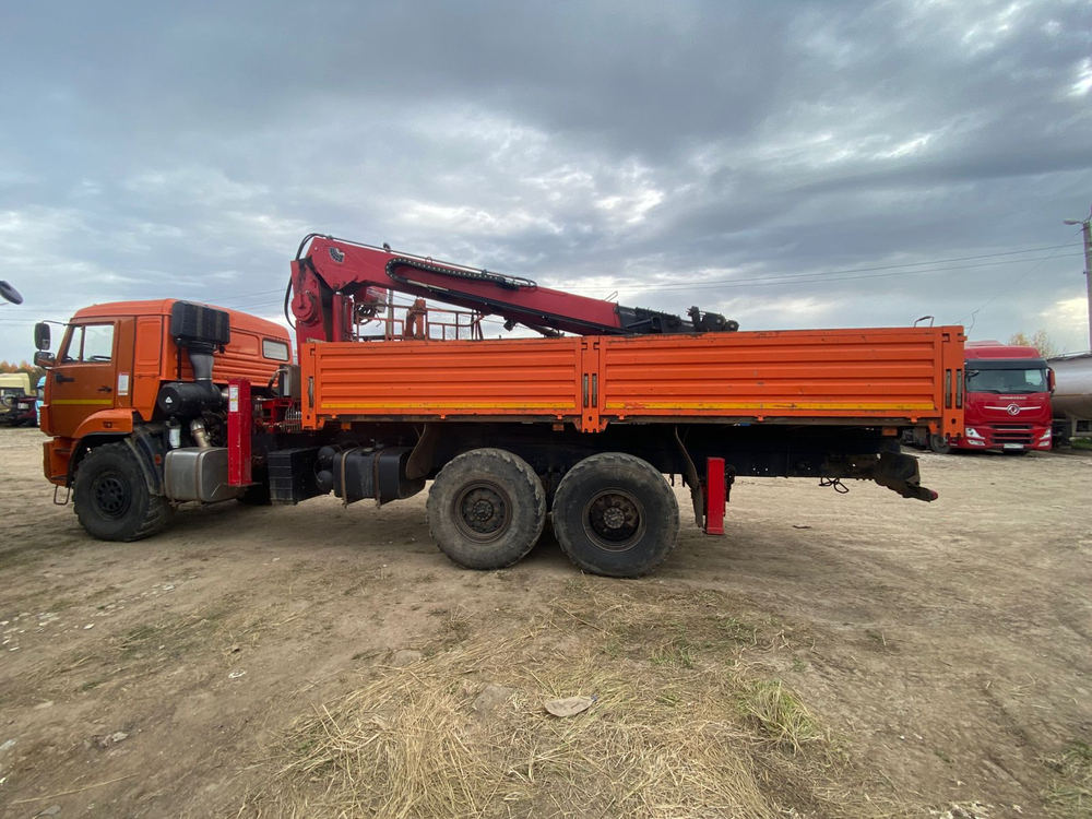 Кран центр "КАМАЗ" 659100 на шасси КамАЗ 43118 6x6 Бортовой с КМУ 659100 (Дизельный, 6,7 л, 292 л.с.