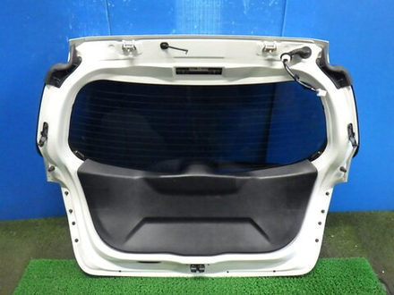 дверь задняя Toyota Vitz NSP130 NCP135