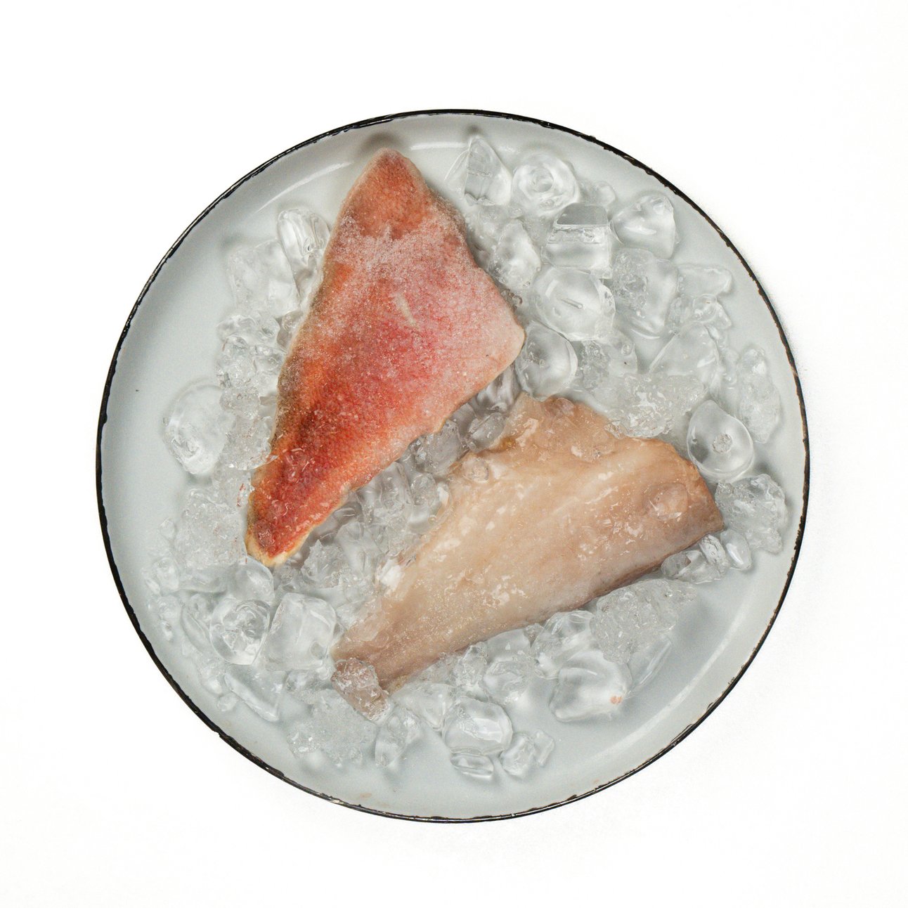 Филе окуня на коже