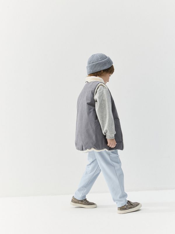 Жилет стеганый на молнии двухсторонний 