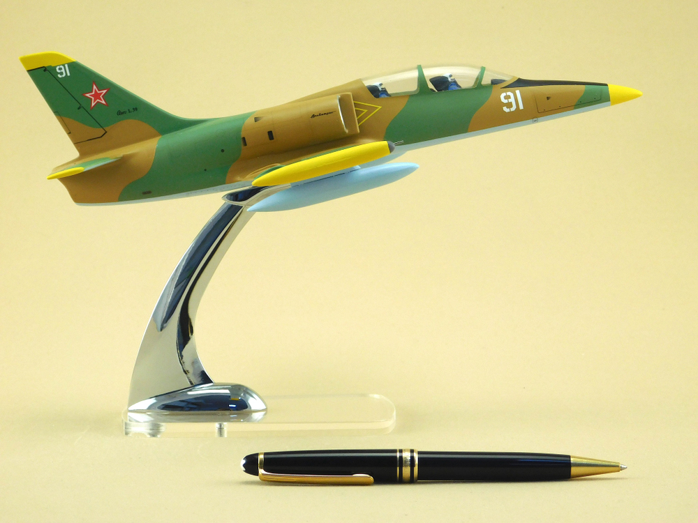 Модель самолета L-39 (М1:48, ВВС России, 91)