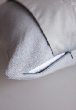 Плед-покрывало 150x200 и наволочки 2шт 42х42 Luxberry Oscar серый