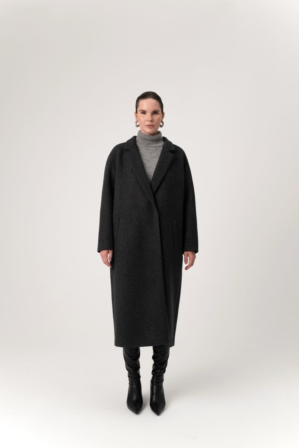 Серое пальто из кашемира