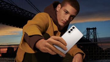 Samsung Galaxy S22 vs S22 Plus vs S22 Ultra 2022 года - Какой Самсунг лучше выбрать в 2022 году по цене и качеству?