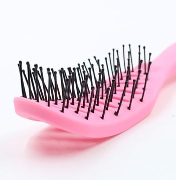 Щетка MASTER Professional 019p вогнутая розовая