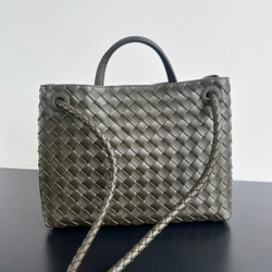 Bottega Veneta Medium Andiamo 32 cm