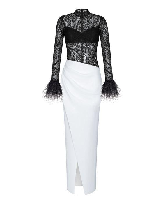 Платье макси из крепа и кружева драпированное с бахромой