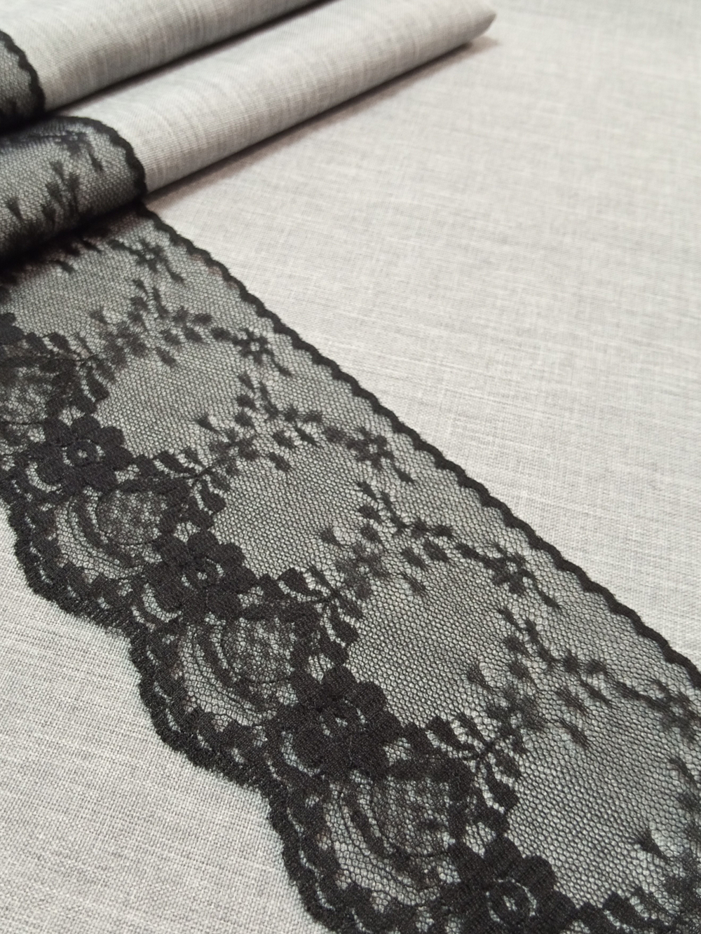 Кружево на сетке 9.3 см*13.71 м