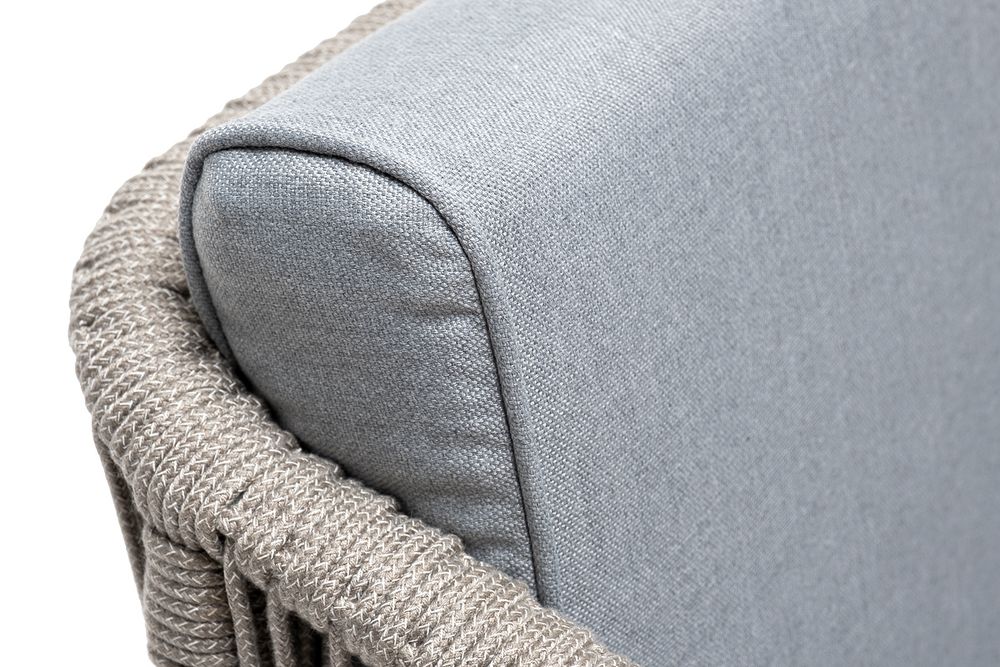 "Канны" кресло плетеное из роупа, каркас алюминий светло-серый (RAL7035) муар, роуп серый меланж круглый, ткань светло-серая