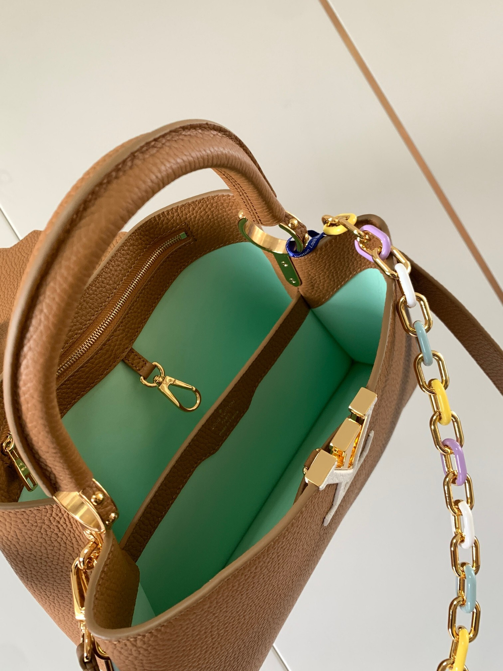 Louis Vuitton Capucines MM