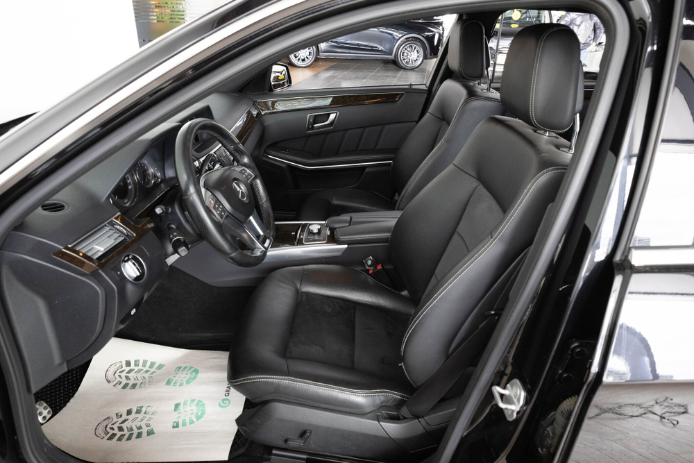 Mercedes-Benz E-Class, 2012 год