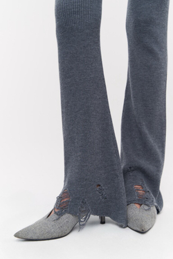 Брюки с рваным краем