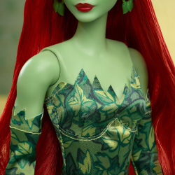Коллекционная кукла Barbie Signature - Poison Ivy DC Batman HRM51
