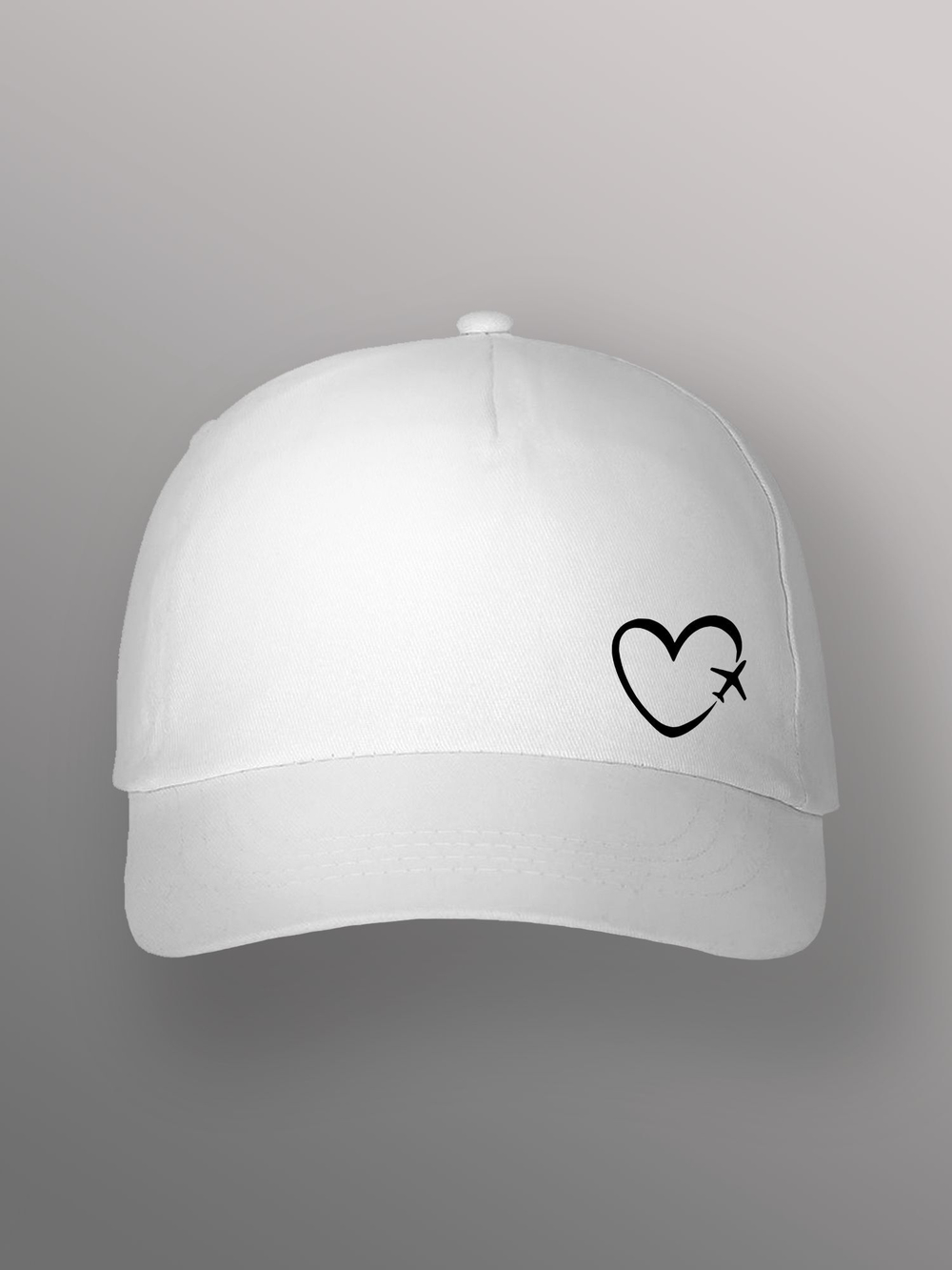 Бейсболка с рисунком Самолёт в сердце