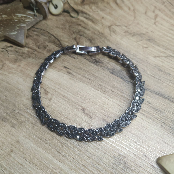 Браслет Vogue 2 Двулистник стразы графитовые металл серебристый