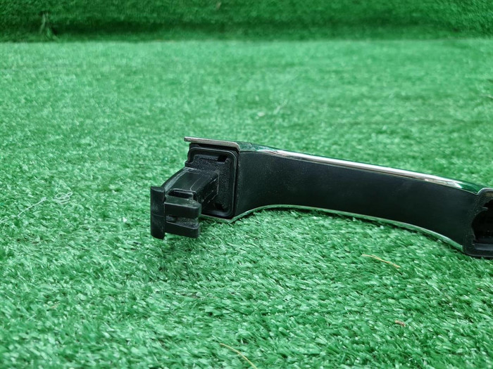 Ручка двери задняя Maserati Levante (2016-н.в.)