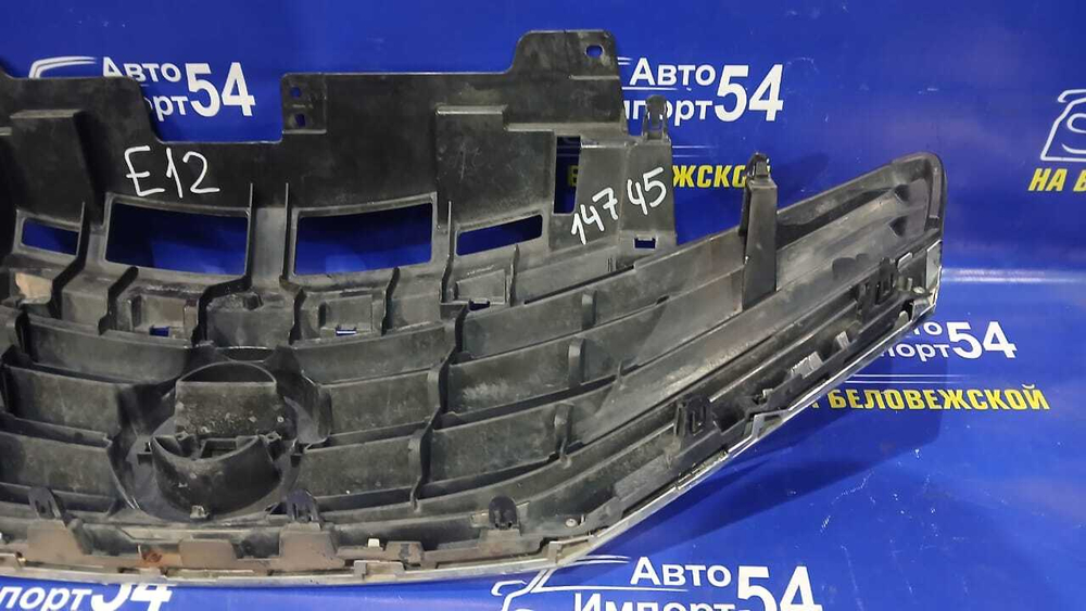 Решетка радиатора NISSAN NOTE 2012-2016