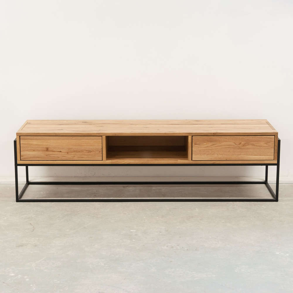 Тумба под телевизор 160 см G+K напольная с ящиками из массива дикого дуба в стиле лофт