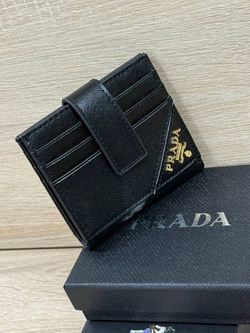 Визитница Prada