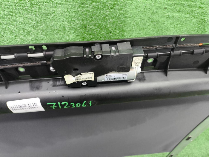 Механизм панорамной крыши Changan Uni-V (22-нв)