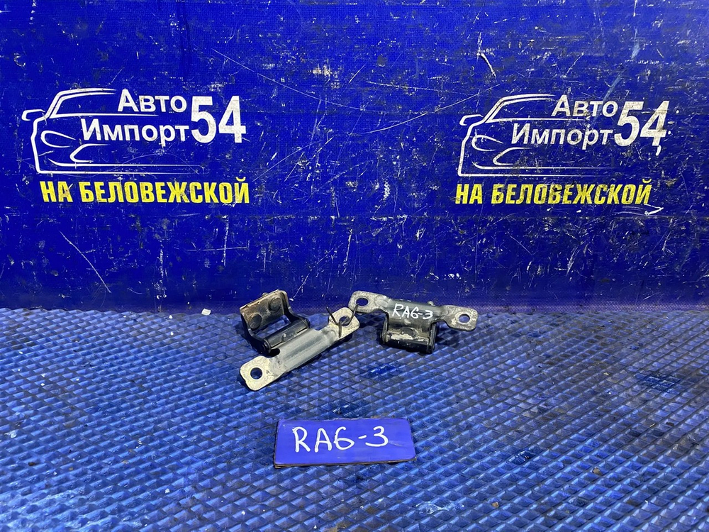 Петля багажника Honda ODYSSEY 2001