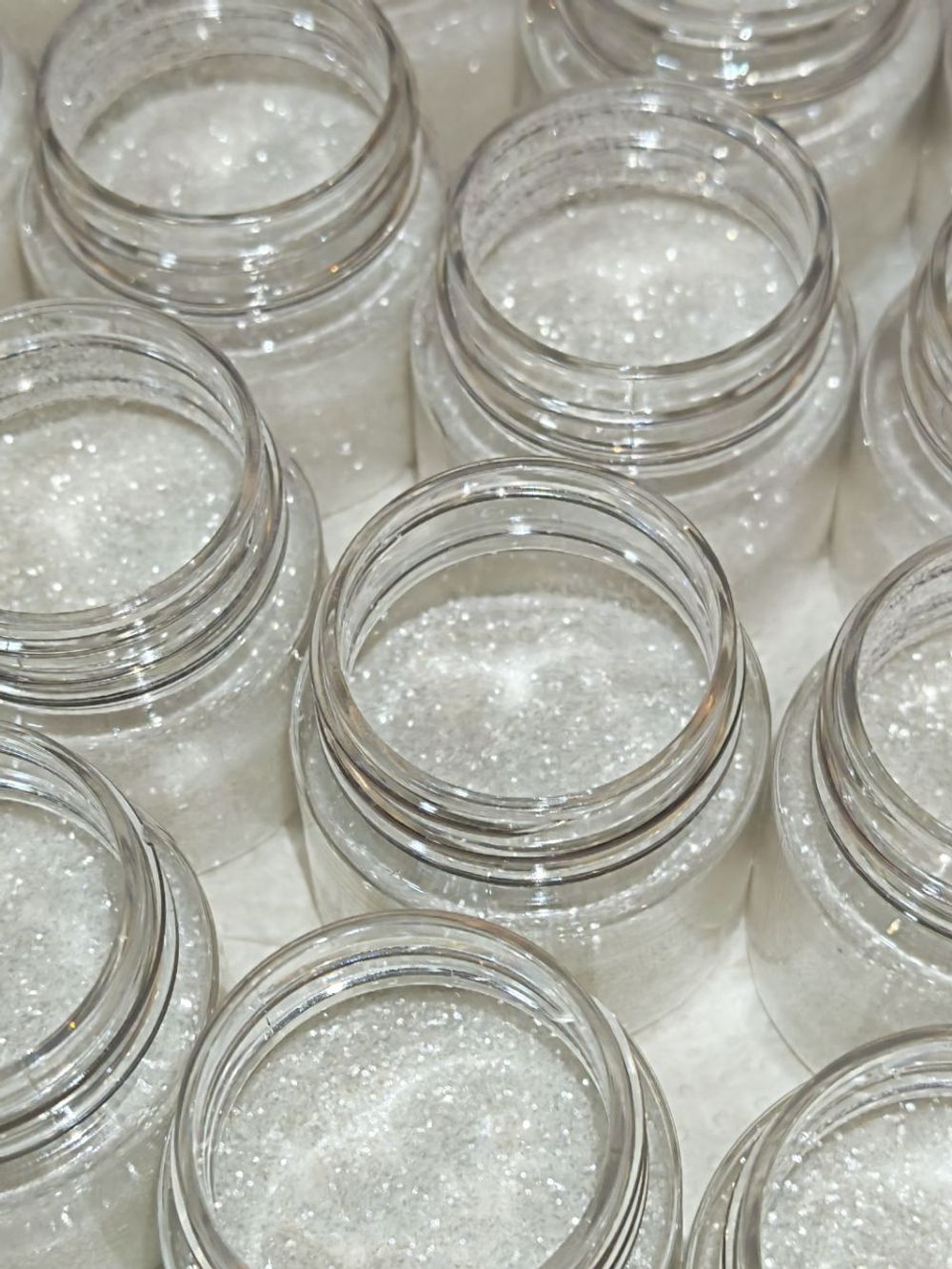 Блёстки Глиттер 301-1.0мм Белый прозрачный глянец - универсальные