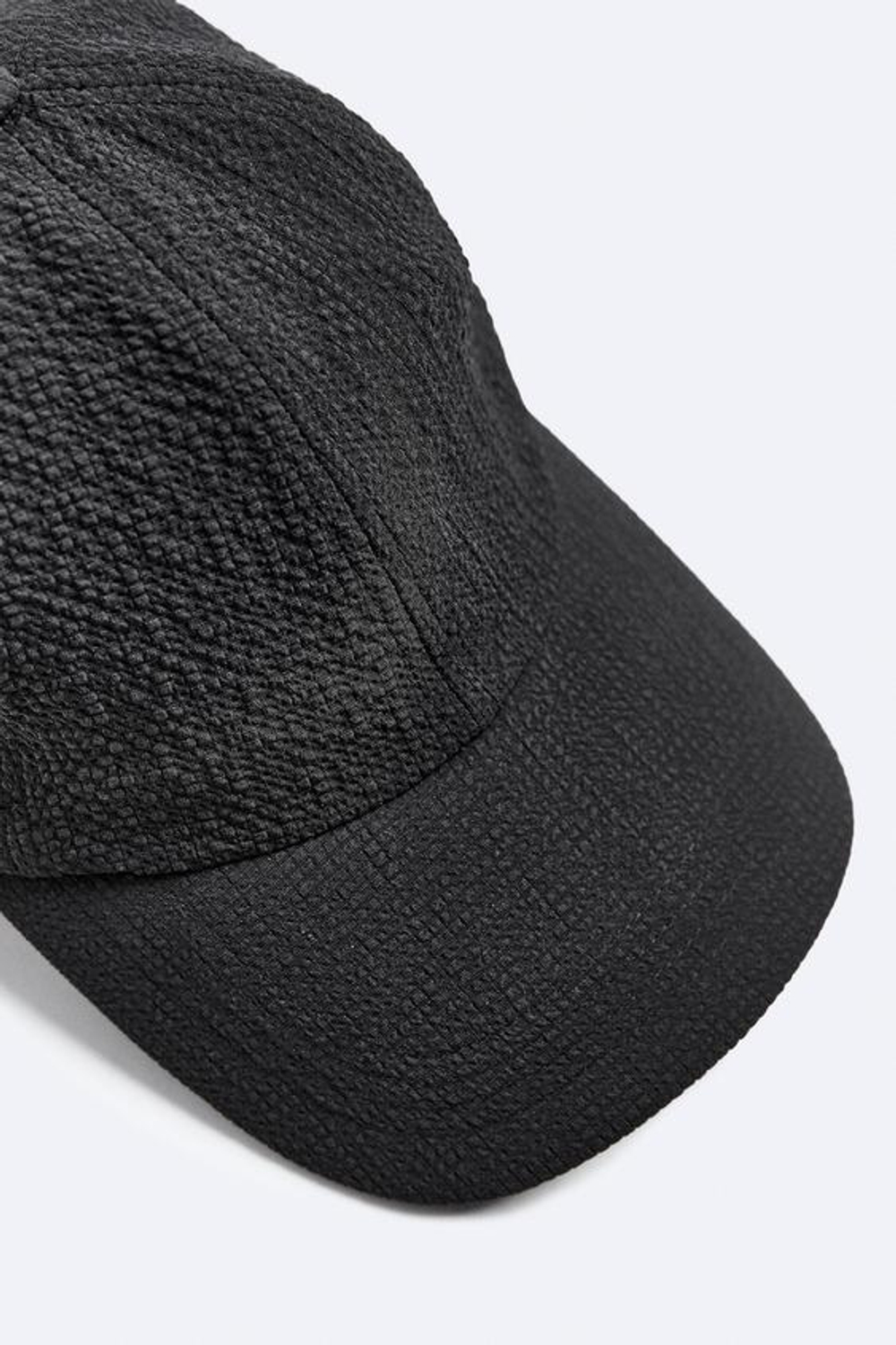 ZARA КЕПКА ИЗ ТКАНИ С РЕЛЬЕФНЫМ УЗОРОМ, ЧЕРНЫЙ