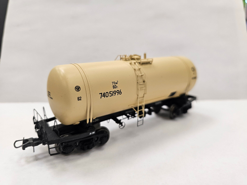 4-осная Цистерна (15-1427), СЖД, (IV Эп.), поручень