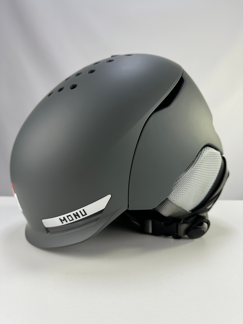 Шлем MONU