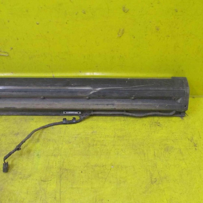 Подножка правая Cadillac Escalade 4 (2014-2020)