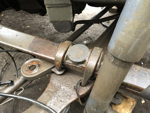 Стремянка рессоры передней