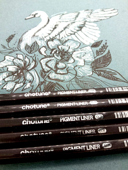 Комплект из 5 белых гелевых ручек + 5 черных линеров (лайнеров) с толщинами 005/01/03/08/BR для рисования и скетчинга