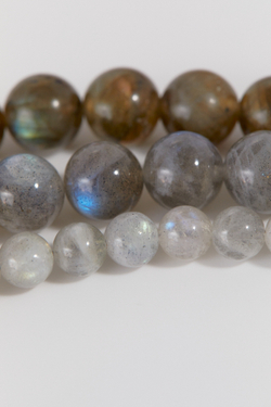 Браслет IN MY DARKNESS THERE IS A LIGHT из лабрадора