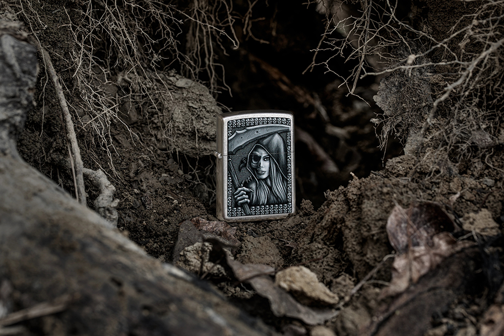 Зажигалка Zippo Grim Beauty, латунь, серебристая, матовая, 38x13x57 мм