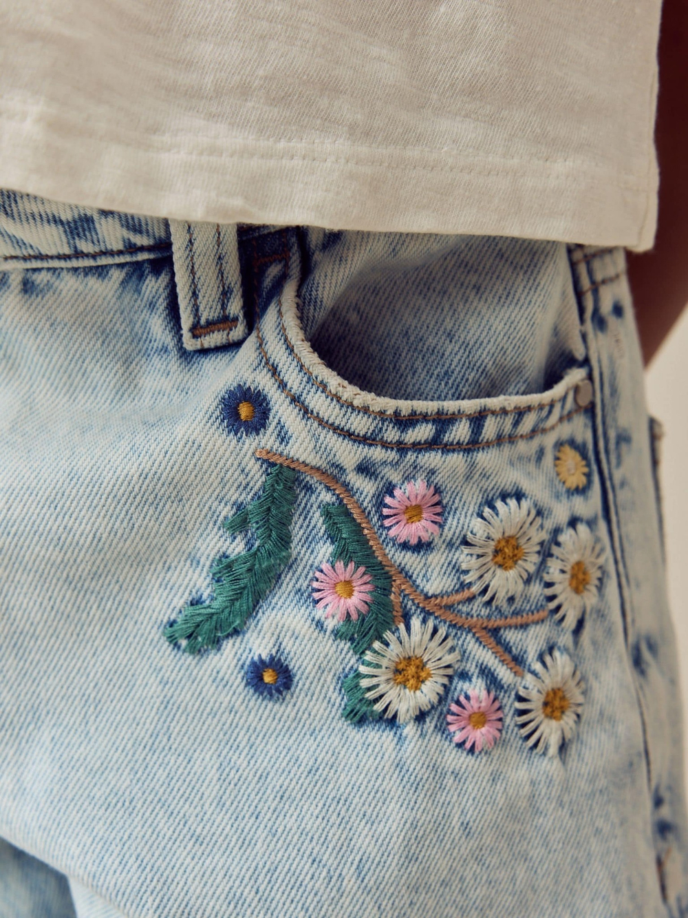 Джинсы с вышивкой для девочки Next AC2-519, Голубой