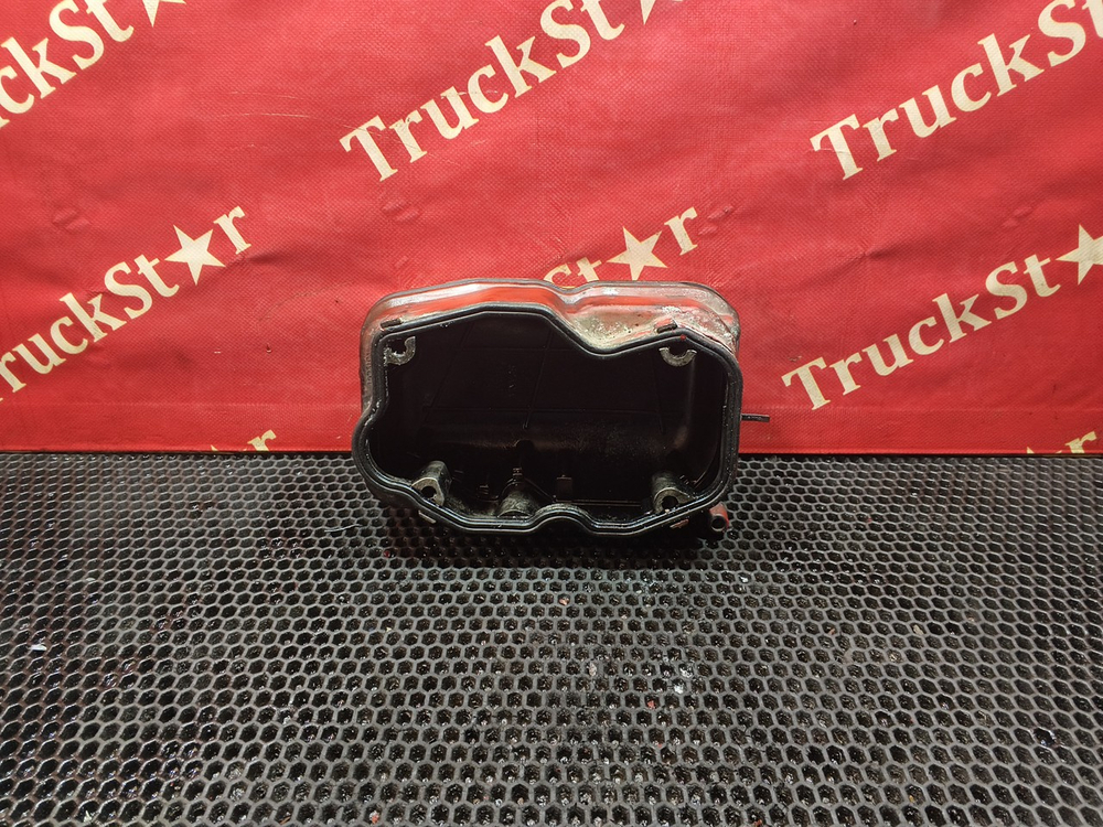 Крышка клапанная