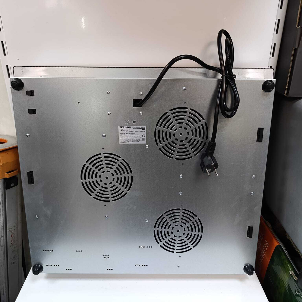 Электрическая индукционная безимпульсная плитка STINGRAY ST-HP3513A