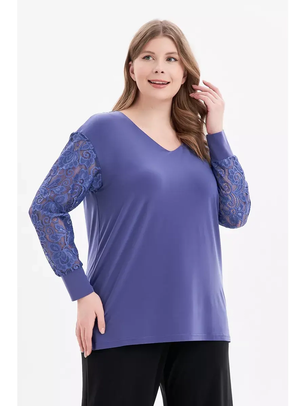 Блузка с кружевом