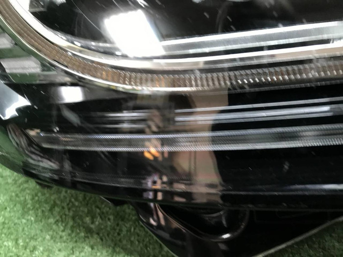 Фара правая Range Rover Vogue 4 12-17 ксенон