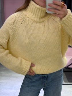 Свитер с горлом Candy сливочное масло