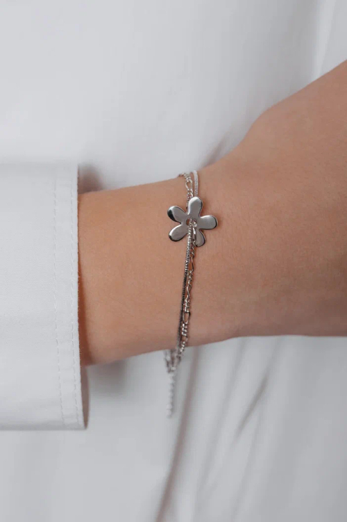 Браслет на двойной цепи с подвижным цветком