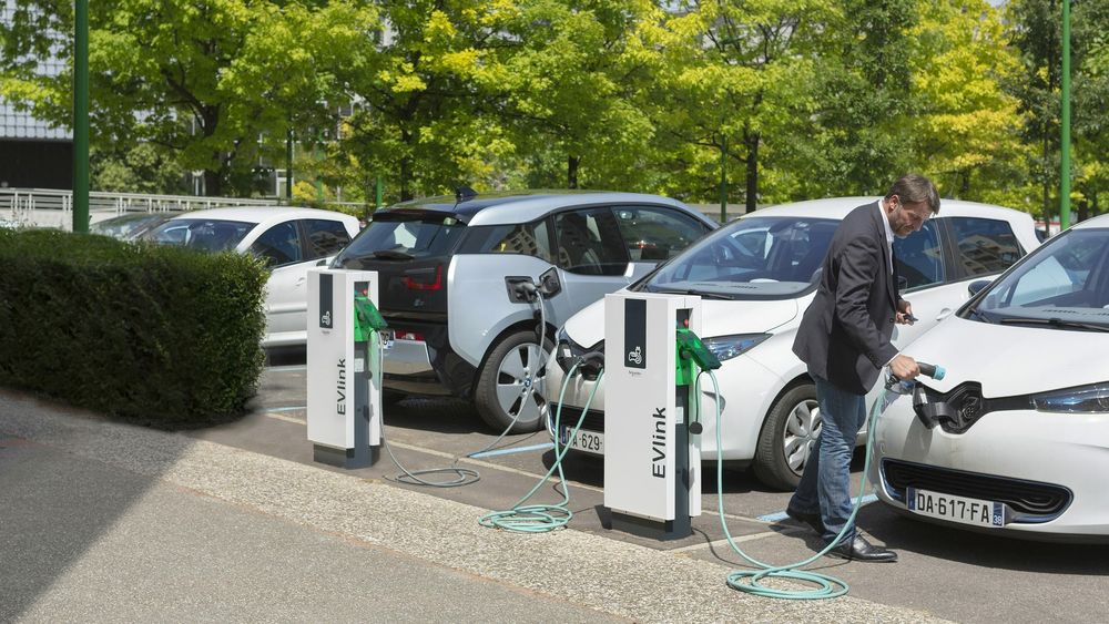 Зарядная станция EVlink PARKING Floor, RIFD (EVF2S7P4ER) - 9