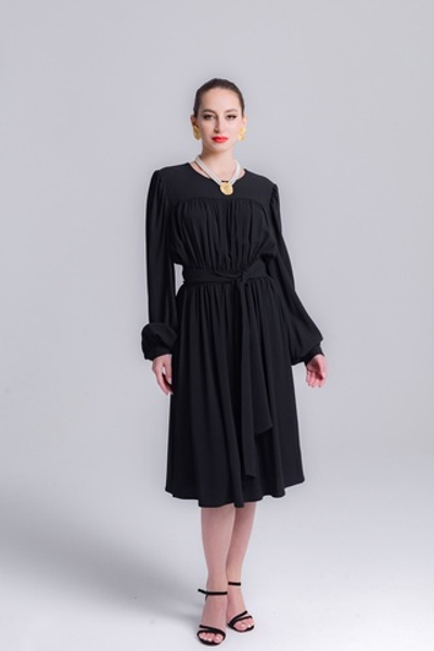 Платье из крепа