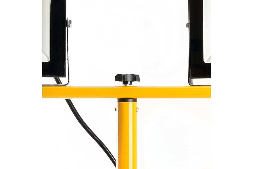 Прожектор LED LL-502 на штативе IP65 2*30W 6400K Feron 29567