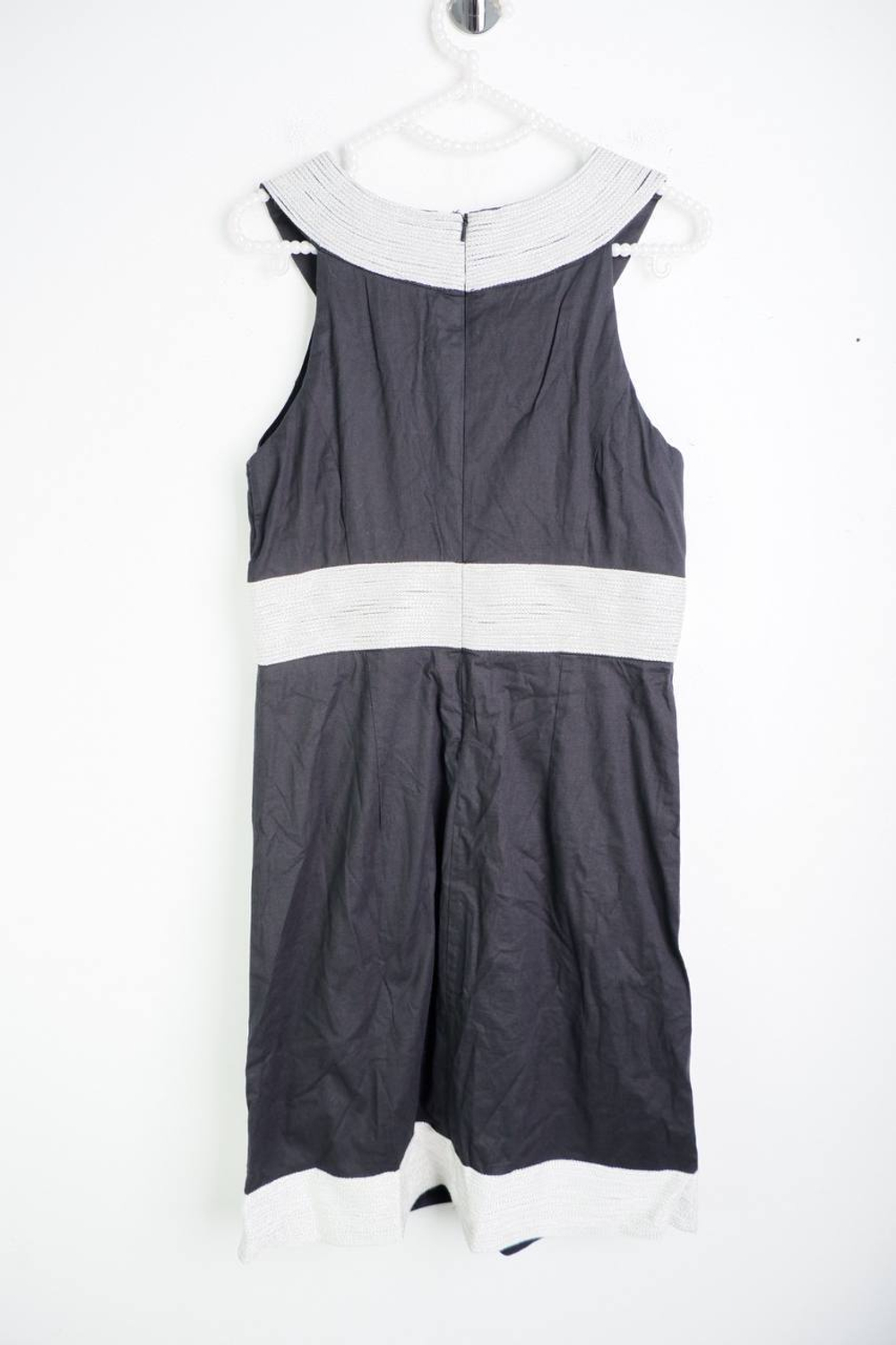 Платье Olimara лаконичное, визуально на 42 размер