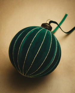 ZARA HOME БАРХАТНОЕ ЕЛОЧНОЕ УКРАШЕНИЕ В ФОРМЕ ШАРА, ЗЕЛЕНЫЙ